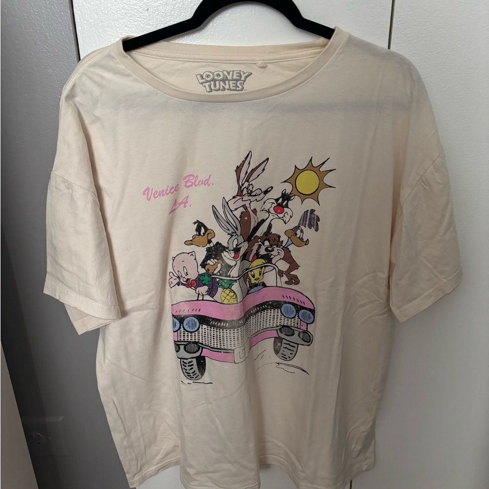 Urban Outfitters Looney Tunes Graphic T-Shirt